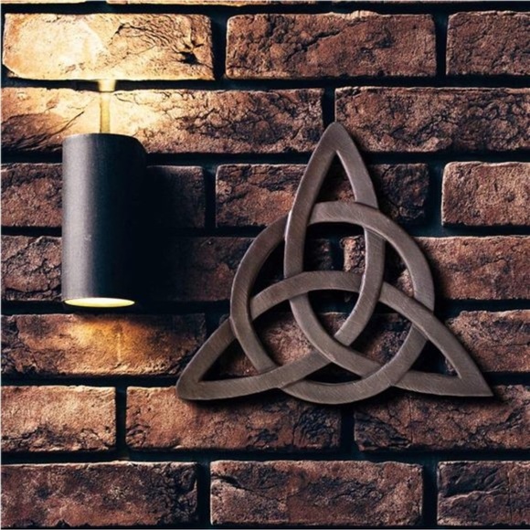 Outlet Resin Celtic Trinity Knot WallArt for Home Decoration,Religious Communion - Picture 6 of 6